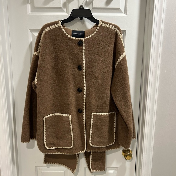 NWT BCBGMaxAzria Sweater w Cream Trim & Attached Scarf Sz M $298 - Picture 4 of 7